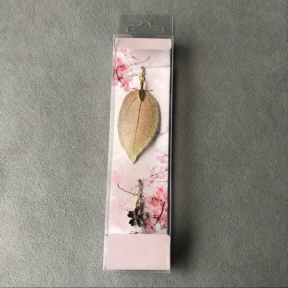 Golden Leaf Bookmark with Chain and Black Flower ~ Brand New!